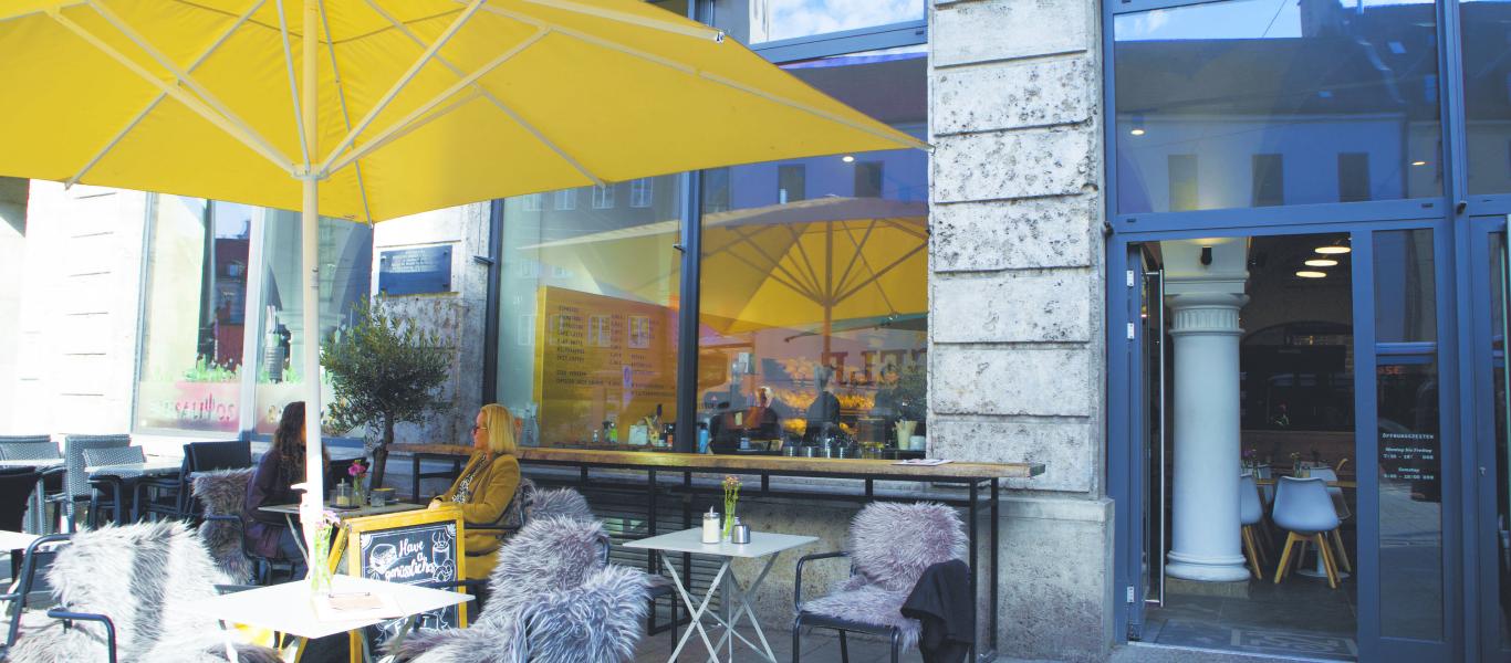 Fassade von Biobäckerei 32 Grad am Augsburger Moritzplatz