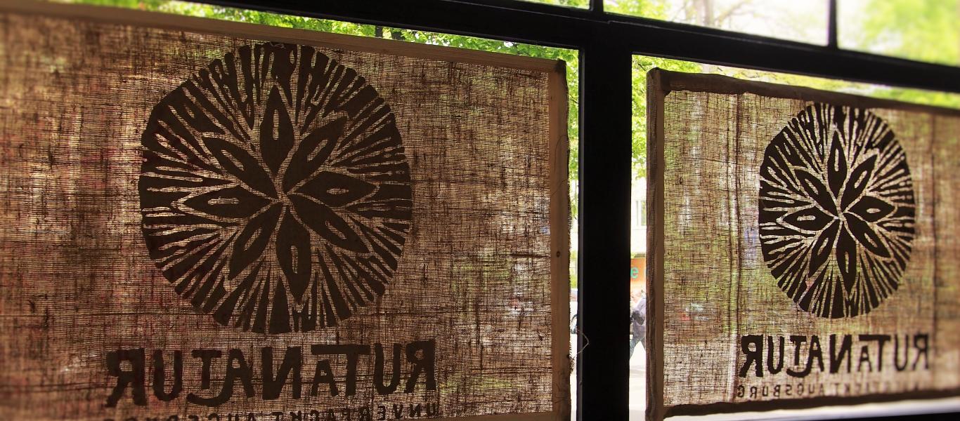 Logo rutaNatur - Jutesäcke von innen. Foto: rutaNatur